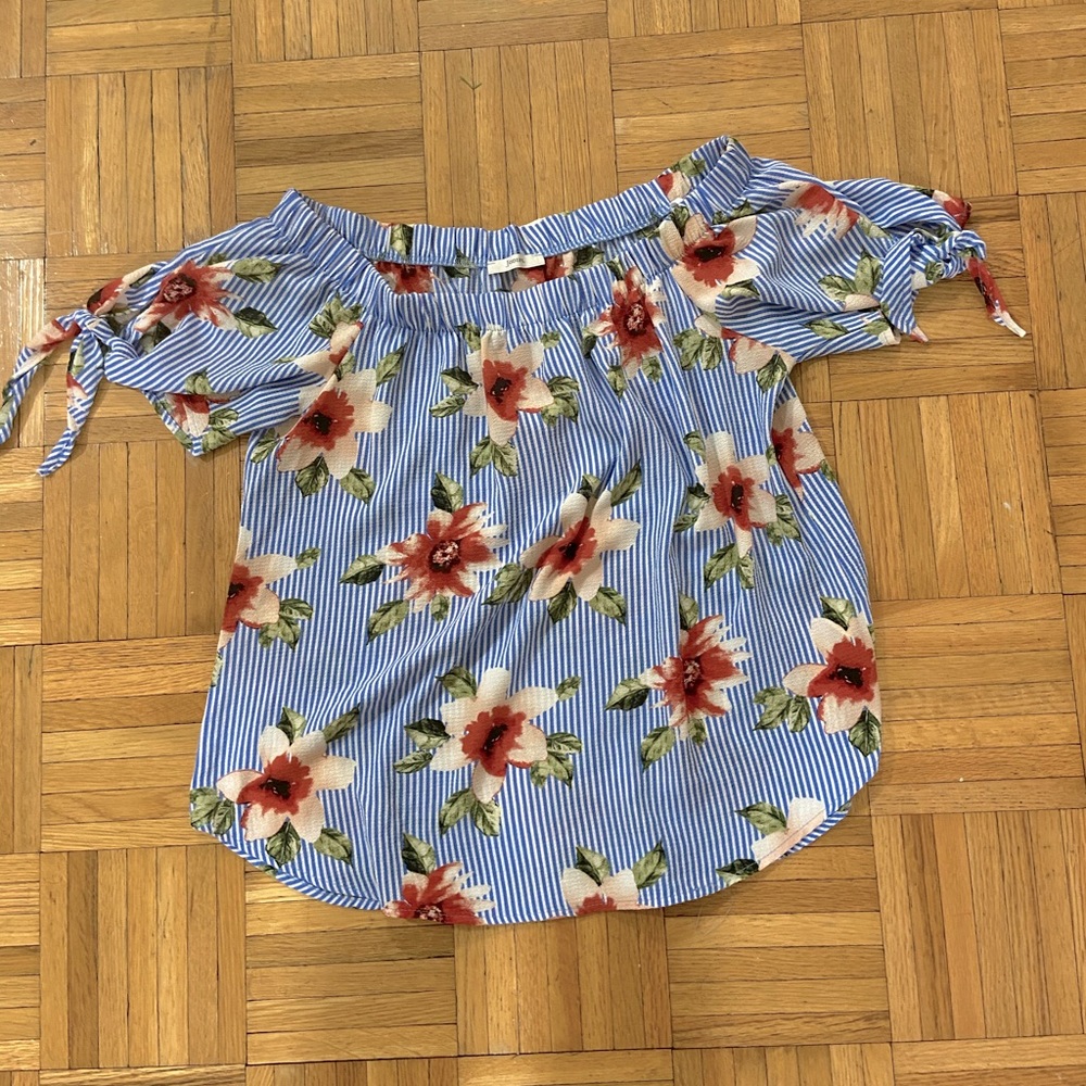 Striped & floral fun fun printed top!